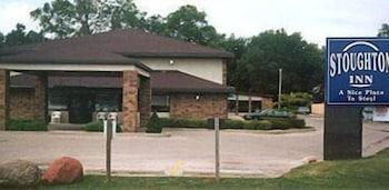 Days Inn By Wyndham Stoughton Wi. Exterior photo